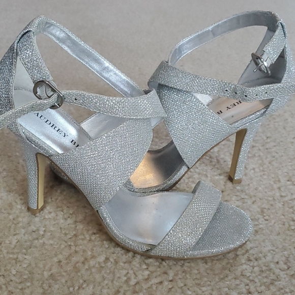 Silver sandals - Picture 2 of 4